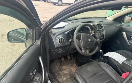 Renault Logan II, 2016 год, 300 000 рублей, 5 фотография