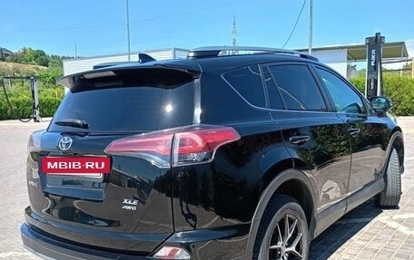 Toyota RAV4, 2017 год, 2 400 000 рублей, 6 фотография