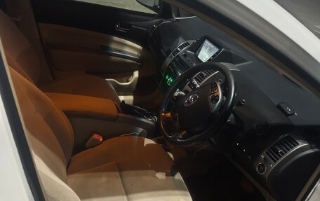 Toyota Prius, 2005 год, 750 000 рублей, 13 фотография