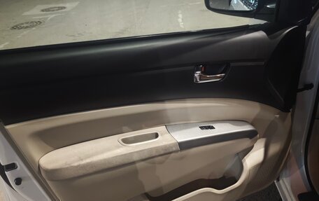 Toyota Prius, 2005 год, 750 000 рублей, 14 фотография