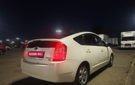 Toyota Prius, 2005 год, 750 000 рублей, 9 фотография