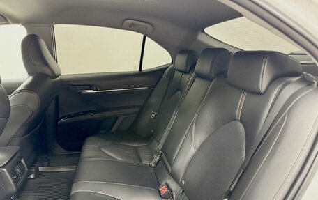 Toyota Camry, 2019 год, 2 525 000 рублей, 14 фотография