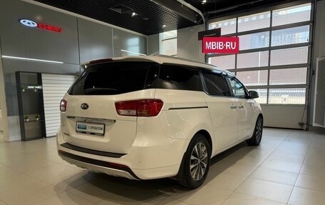 KIA Carnival III, 2018 год, 2 500 000 рублей, 4 фотография