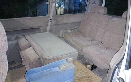 Honda Stepwgn II рестайлинг, 2001 год, 850 000 рублей, 17 фотография