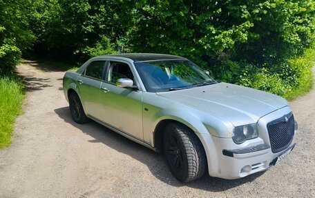 Chrysler 300C II, 2005 год, 550 000 рублей, 6 фотография