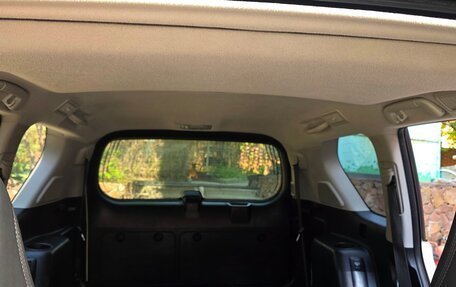 Toyota Land Cruiser Prado 150 рестайлинг 2, 2015 год, 3 690 000 рублей, 18 фотография