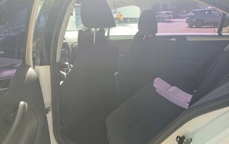 Volkswagen Jetta VI, 2012 год, 650 000 рублей, 14 фотография