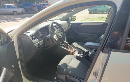 Volkswagen Jetta VI, 2012 год, 650 000 рублей, 9 фотография
