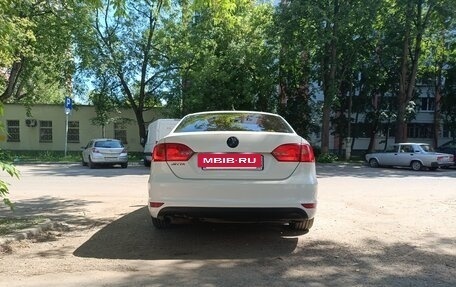 Volkswagen Jetta VI, 2012 год, 650 000 рублей, 4 фотография