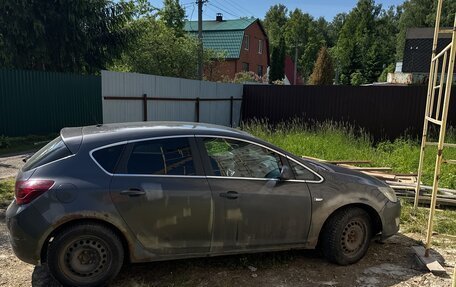 Opel Astra J, 2010 год, 370 000 рублей, 3 фотография