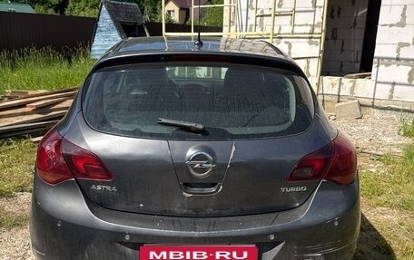 Opel Astra J, 2010 год, 370 000 рублей, 4 фотография