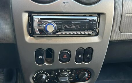 Renault Sandero I, 2012 год, 345 000 рублей, 18 фотография