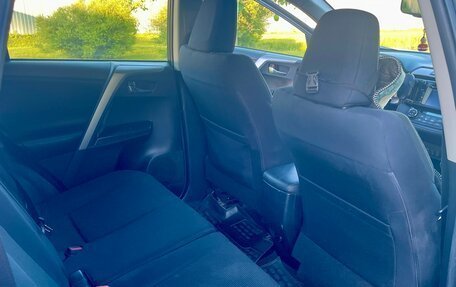 Toyota RAV4, 2015 год, 2 200 000 рублей, 10 фотография