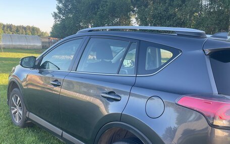 Toyota RAV4, 2015 год, 2 200 000 рублей, 16 фотография