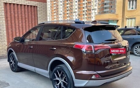 Toyota RAV4, 2017 год, 2 690 000 рублей, 3 фотография