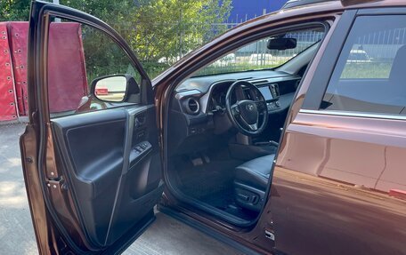 Toyota RAV4, 2017 год, 2 690 000 рублей, 16 фотография