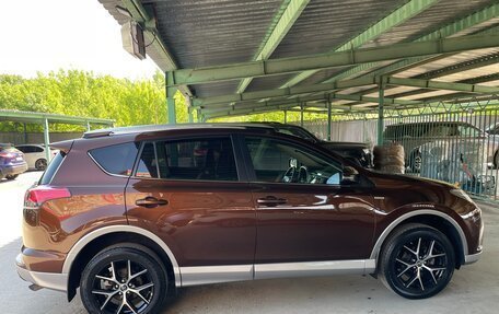Toyota RAV4, 2017 год, 2 690 000 рублей, 15 фотография