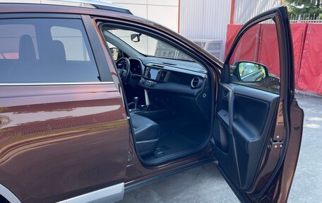 Toyota RAV4, 2017 год, 2 690 000 рублей, 17 фотография