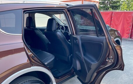 Toyota RAV4, 2017 год, 2 690 000 рублей, 23 фотография