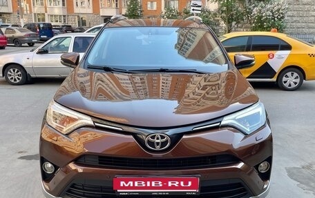 Toyota RAV4, 2017 год, 2 690 000 рублей, 29 фотография