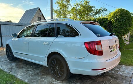 Skoda Superb III рестайлинг, 2012 год, 1 300 000 рублей, 8 фотография