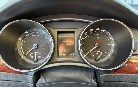Skoda Superb III рестайлинг, 2012 год, 1 300 000 рублей, 22 фотография