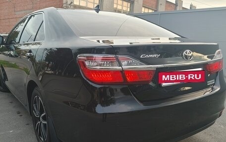 Toyota Camry, 2017 год, 2 190 000 рублей, 8 фотография