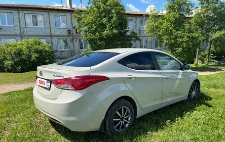 Hyundai Elantra V, 2013 год, 1 000 000 рублей, 3 фотография