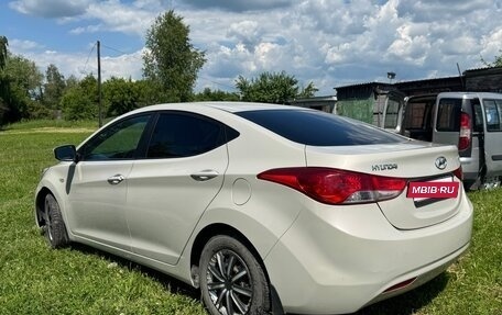 Hyundai Elantra V, 2013 год, 1 000 000 рублей, 5 фотография
