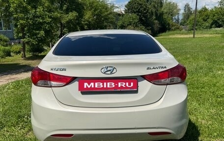 Hyundai Elantra V, 2013 год, 1 000 000 рублей, 6 фотография