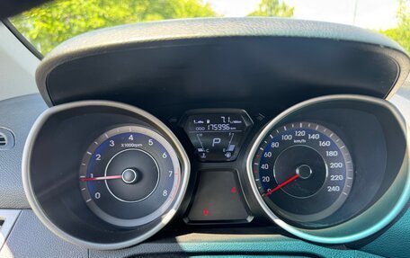 Hyundai Elantra V, 2013 год, 1 000 000 рублей, 19 фотография