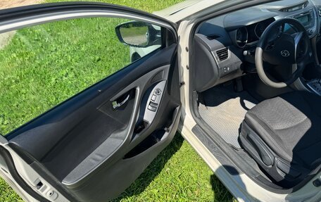 Hyundai Elantra V, 2013 год, 1 000 000 рублей, 13 фотография