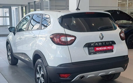Renault Kaptur I рестайлинг, 2021 год, 1 709 000 рублей, 8 фотография