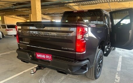 Chevrolet Silverado, 2023 год, 5 900 000 рублей, 5 фотография