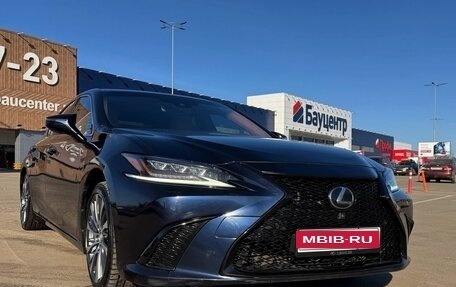 Lexus ES VII, 2019 год, 3 490 000 рублей, 1 фотография
