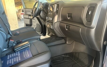 Chevrolet Silverado, 2023 год, 5 900 000 рублей, 20 фотография