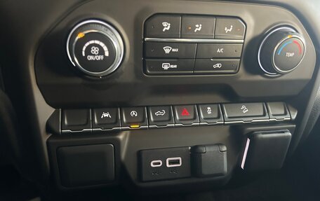 Chevrolet Silverado, 2023 год, 5 900 000 рублей, 31 фотография