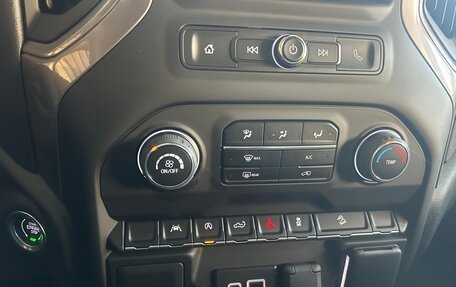 Chevrolet Silverado, 2023 год, 5 900 000 рублей, 34 фотография