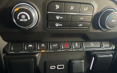 Chevrolet Silverado, 2023 год, 5 900 000 рублей, 36 фотография