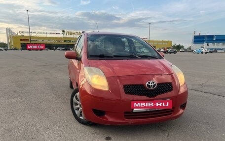 Toyota Yaris III рестайлинг, 2007 год, 399 000 рублей, 2 фотография