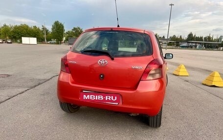 Toyota Yaris III рестайлинг, 2007 год, 399 000 рублей, 3 фотография
