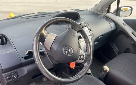 Toyota Yaris III рестайлинг, 2007 год, 399 000 рублей, 6 фотография