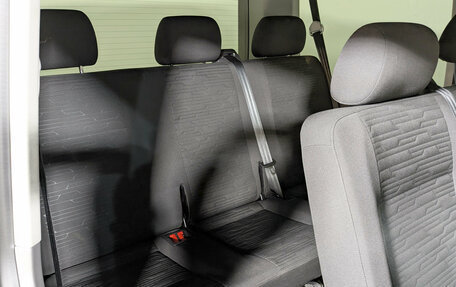 Volkswagen Caravelle T6 рестайлинг, 2021 год, 4 740 000 рублей, 15 фотография