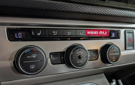 Volkswagen Caravelle T6 рестайлинг, 2021 год, 4 740 000 рублей, 12 фотография