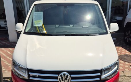 Volkswagen Multivan T6 рестайлинг, 2017 год, 4 975 000 рублей, 1 фотография