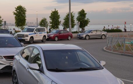 Hyundai Solaris II рестайлинг, 2015 год, 1 100 000 рублей, 2 фотография