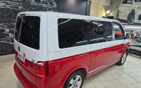 Volkswagen Multivan T6 рестайлинг, 2017 год, 4 975 000 рублей, 3 фотография