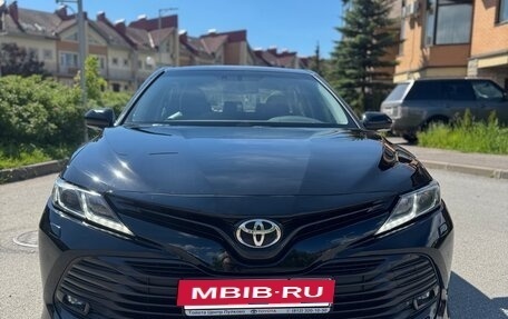 Toyota Camry, 2020 год, 2 750 000 рублей, 2 фотография