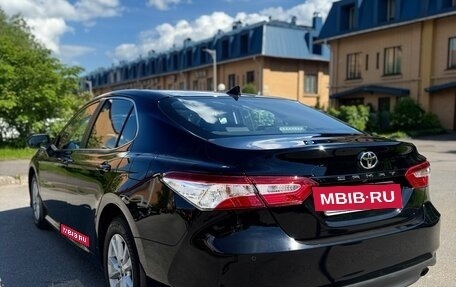 Toyota Camry, 2020 год, 2 750 000 рублей, 7 фотография