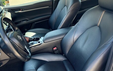 Toyota Camry, 2020 год, 2 750 000 рублей, 13 фотография